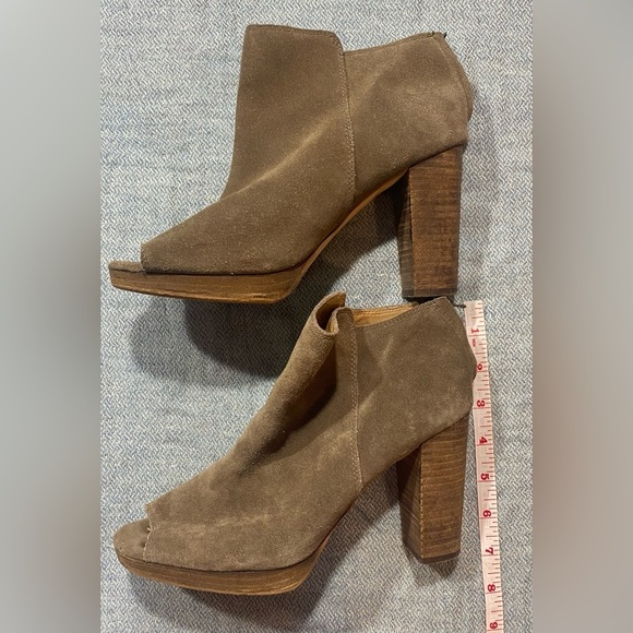 Corso Como Brown Suede Leather Booties, Size 8M, Peep Toe, Zip Back, 4” Heel - Picture 9 of 9